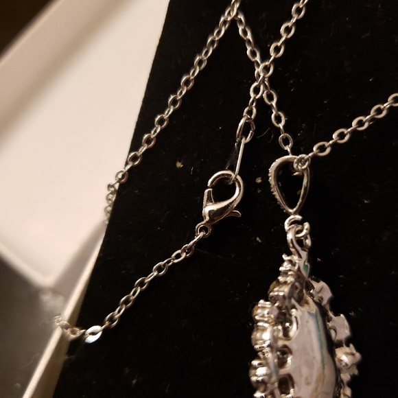 Vintage Red Crystal Necklace - Picture 3 of 3